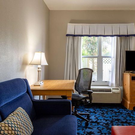 Hampton Inn & Suites Jacksonville Deerwood Park Exteriér fotografie