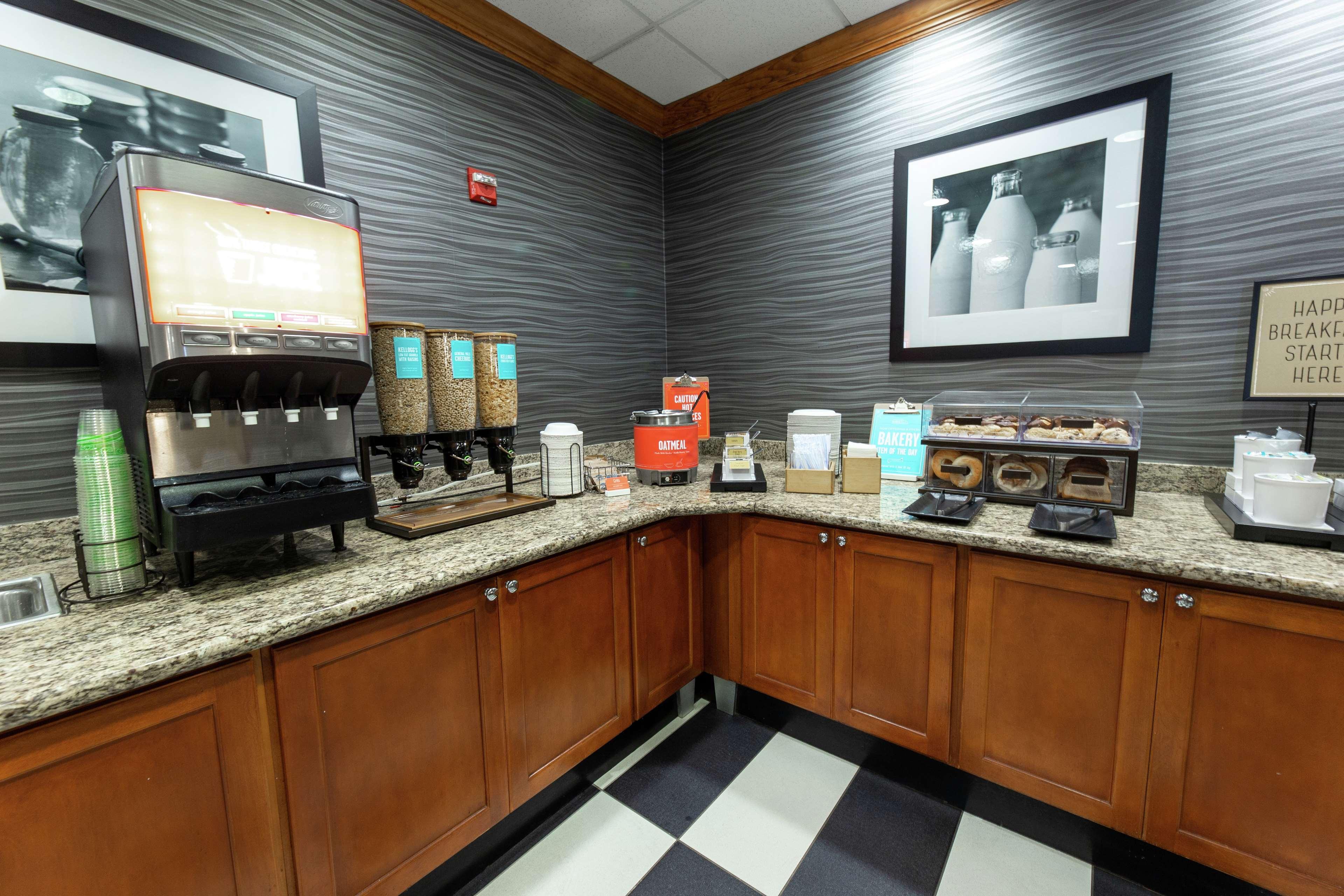 Hampton Inn & Suites Jacksonville Deerwood Park Exteriér fotografie