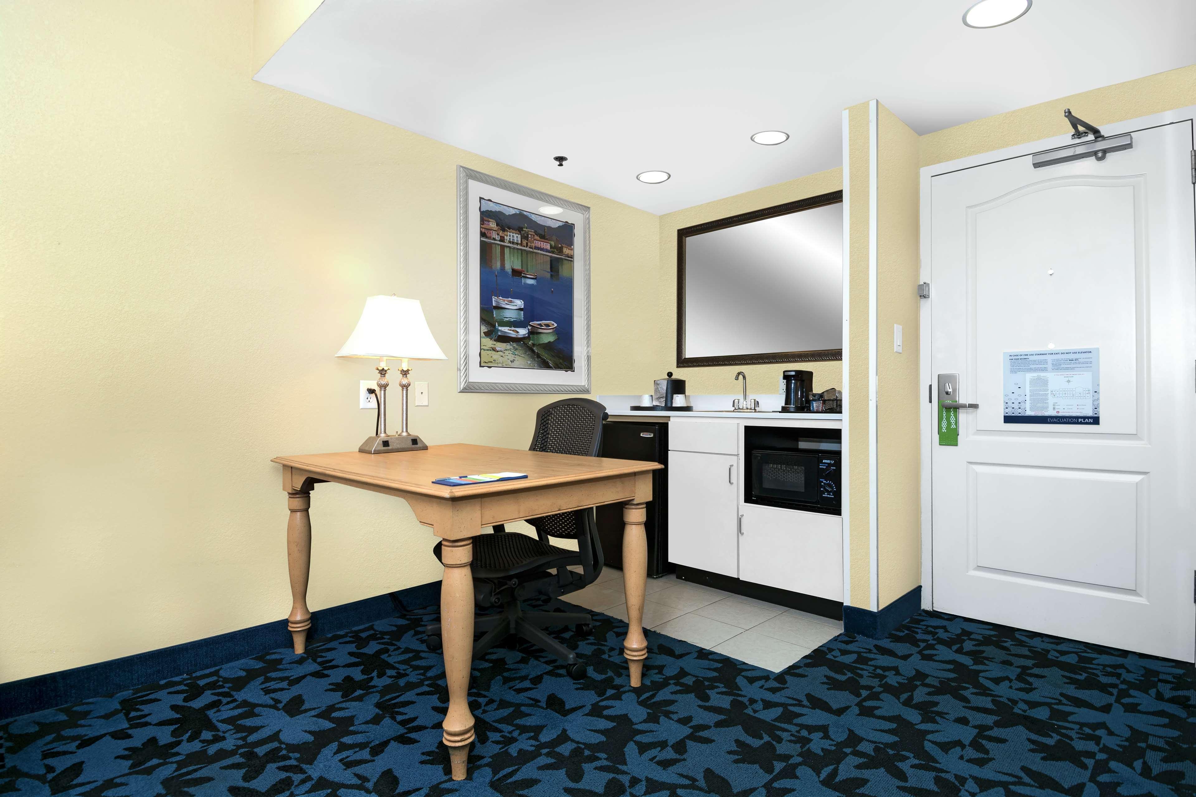 Hampton Inn & Suites Jacksonville Deerwood Park Exteriér fotografie