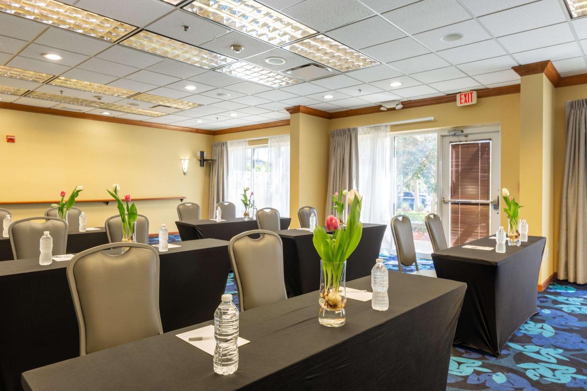 Hampton Inn & Suites Jacksonville Deerwood Park Exteriér fotografie