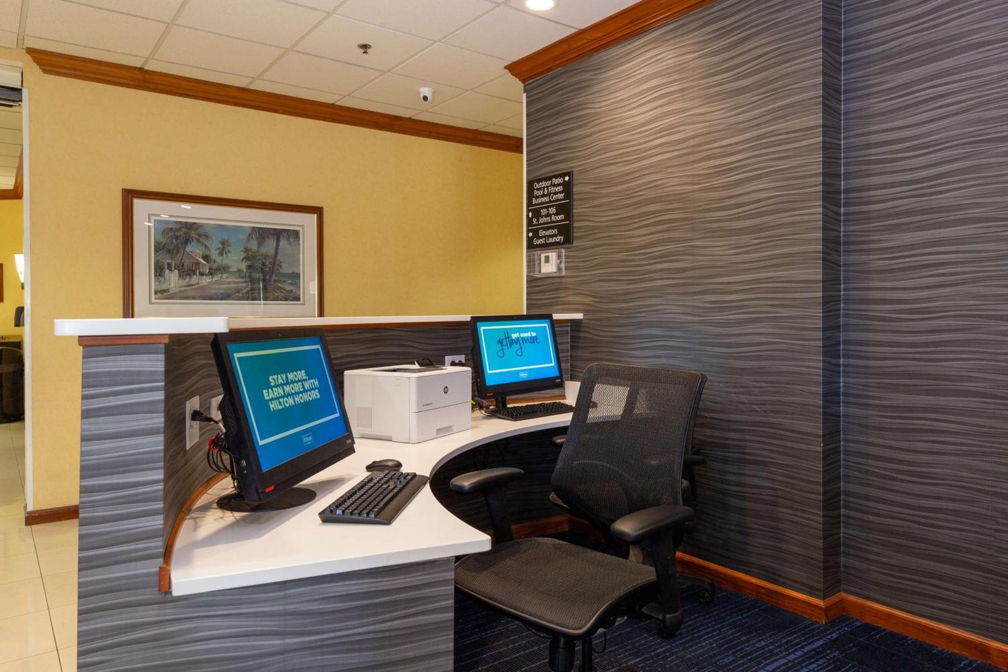 Hampton Inn & Suites Jacksonville Deerwood Park Exteriér fotografie