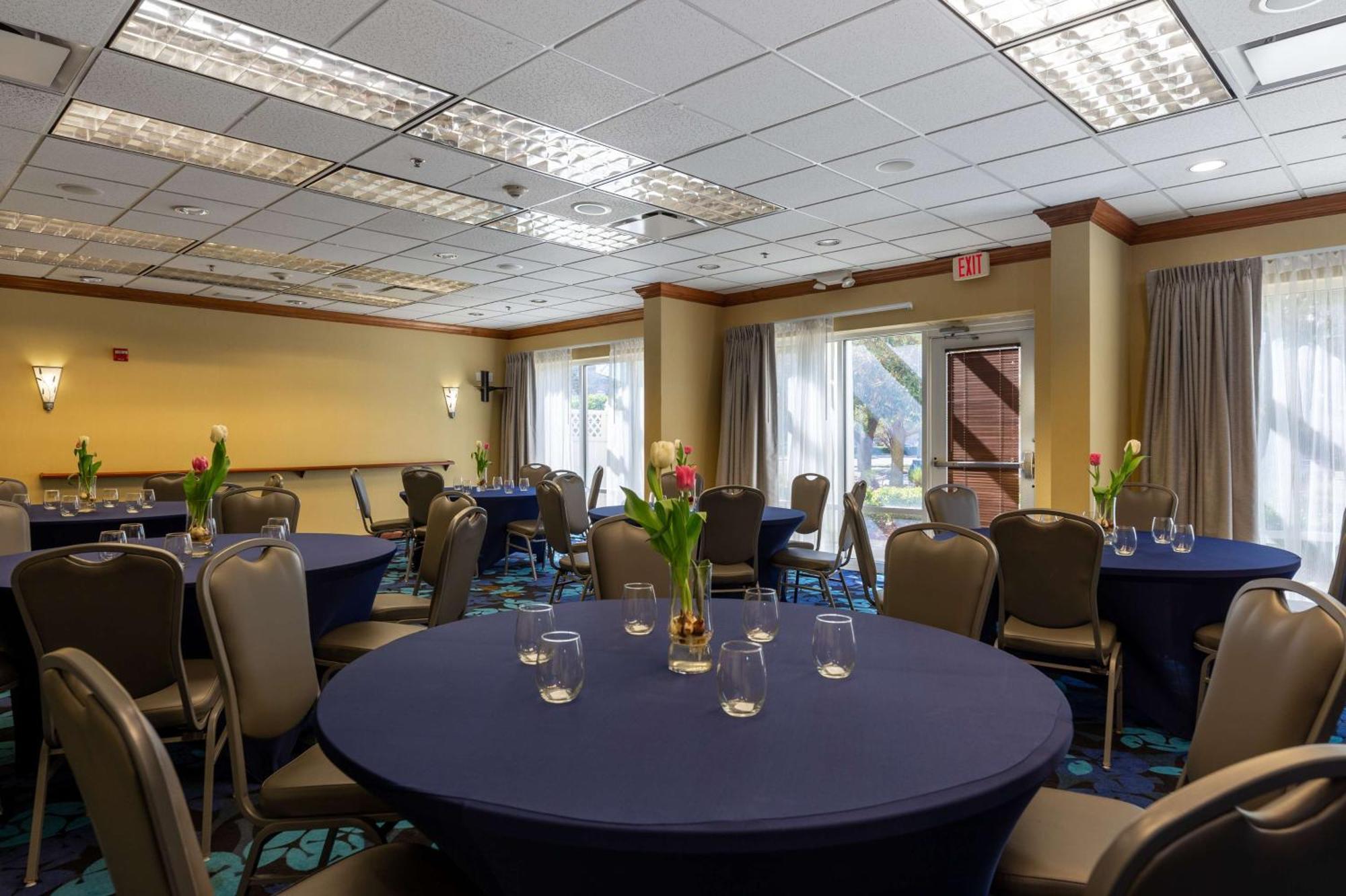Hampton Inn & Suites Jacksonville Deerwood Park Exteriér fotografie